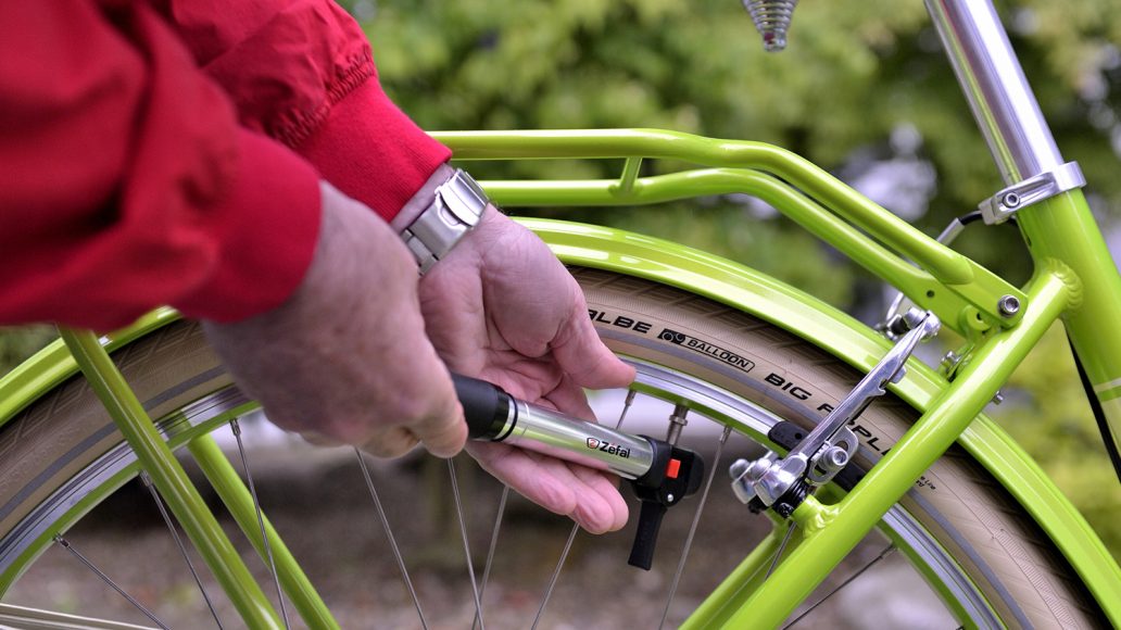 Fahrrad Minipumpe mit Schlauch, für alle Ventile