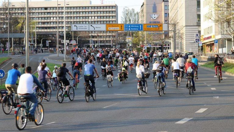 Critical Mass Nürnberg, Radfahren, Polizei, Fahrrad Aktionsform